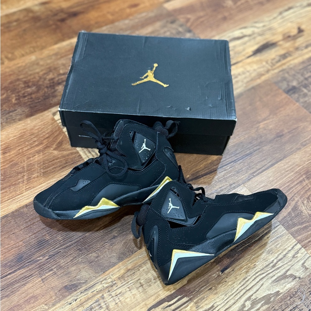 Nike Air Jordan | True Flight - Picture 7 of 8